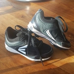 Little Boys/ Girls Easton Baseball Cleats